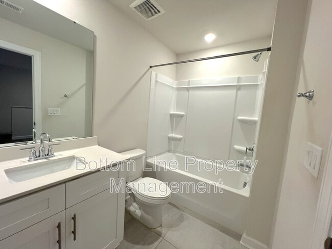 Building Photo - 1816 Braemar Vlg Dr