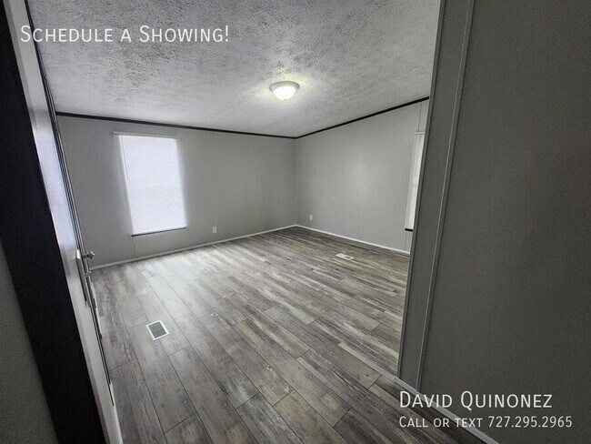Building Photo - 4614 E Old Trail Rd