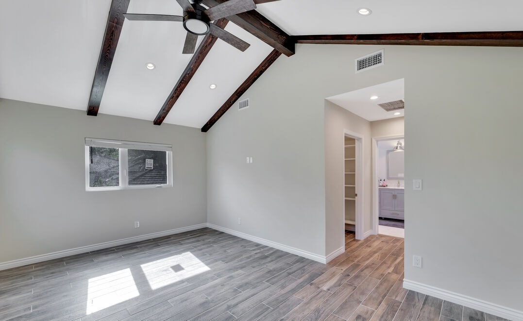 Building Photo - 4242 Van Nuys Blvd