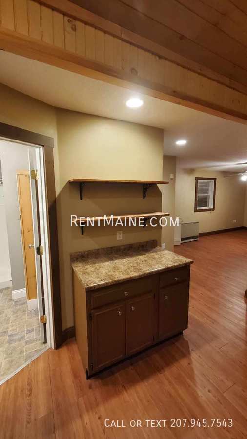 Building Photo - 60 S Factory St