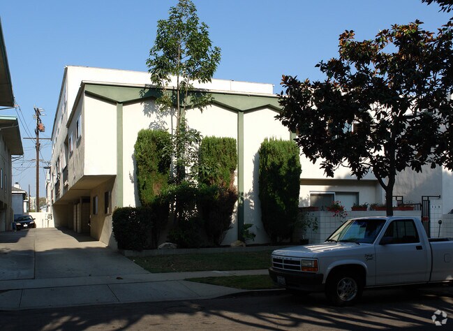 Building Photo - 309-319 Concord St