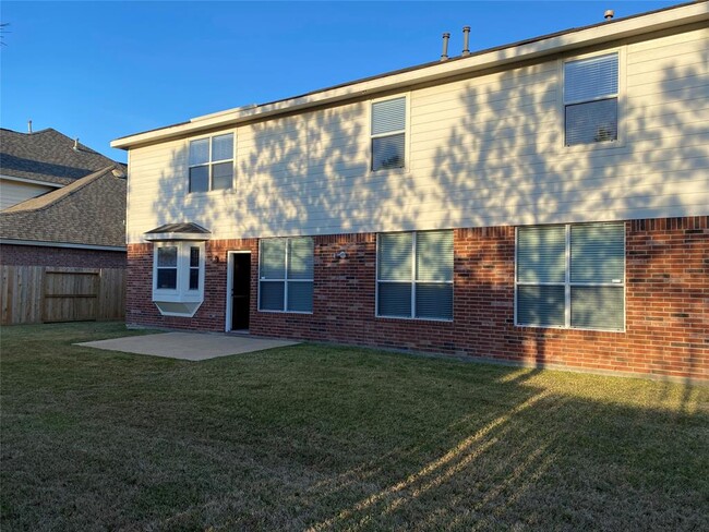 Building Photo - 17423 Memorial Mills Dr