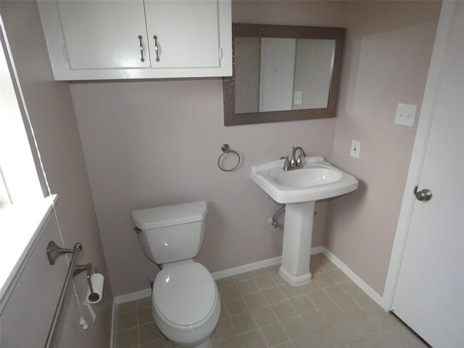 Building Photo - 3406 Rockyridge Dr