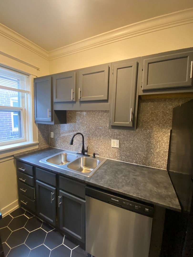 Building Photo - 2037B Maury