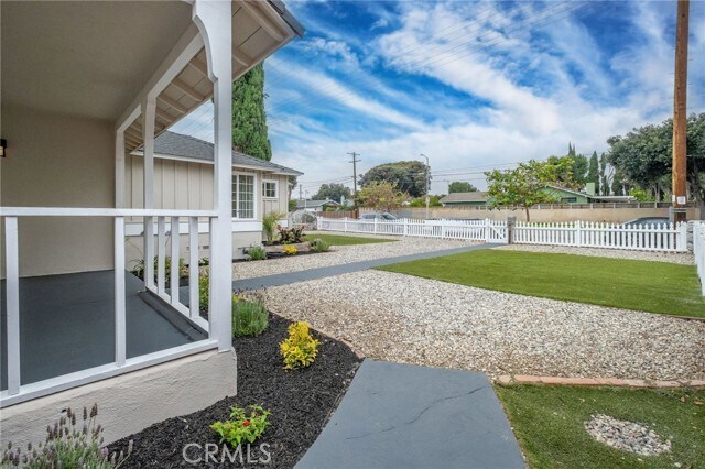 Building Photo - 20756 Saticoy St