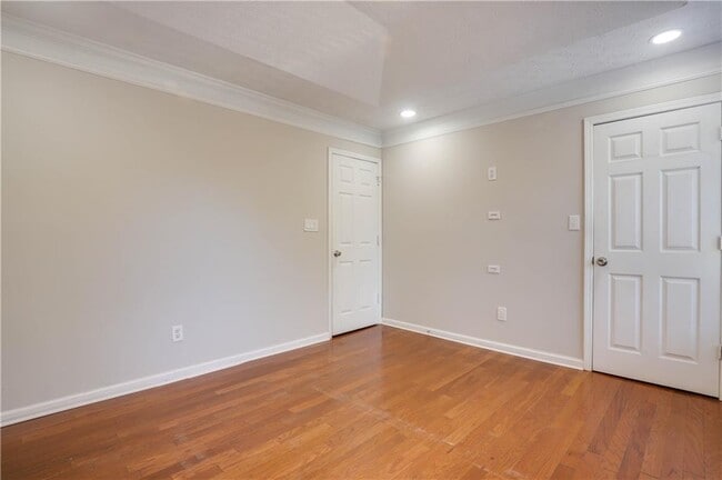 Building Photo - 3727 Regency Park Dr