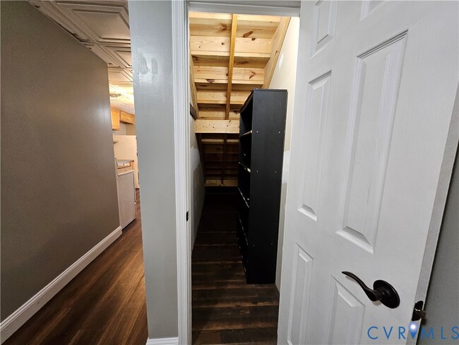 Building Photo - 5195 Lennie Rd