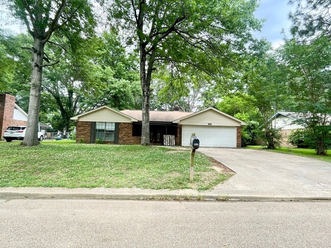 Primary Photo - 3BR/2BR home for rent in Madison!!!