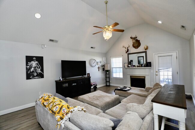 Building Photo - 3245 Arborwood Dr