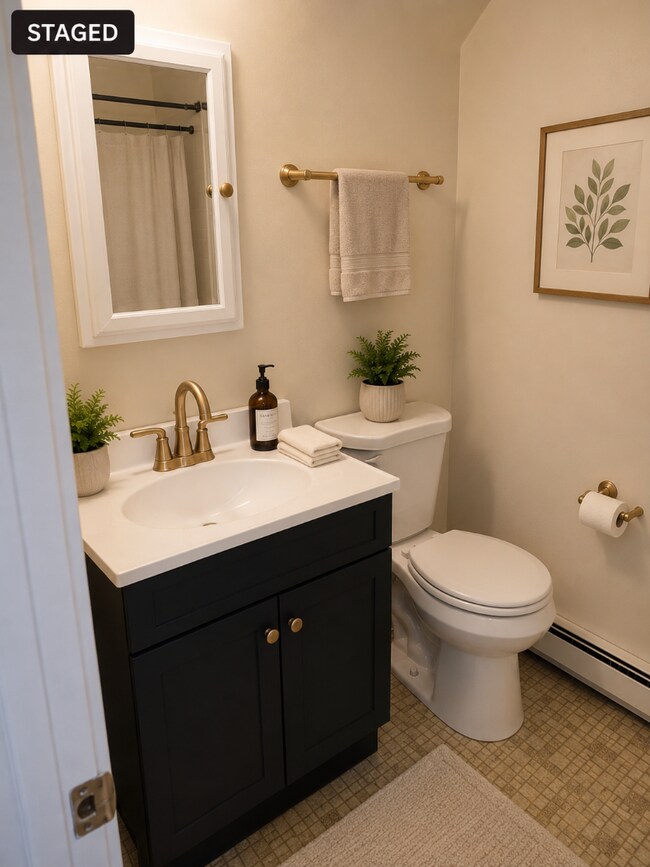 Building Photo - Available August 1st Charming 1-Bedroom Apartment in Coopersburg