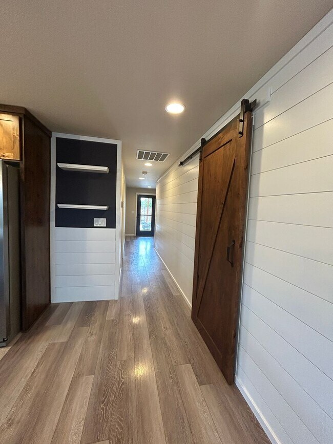 Building Photo - Corner Lot 3 Bed / 2 Bath Home with RV Parking – NW Redmond - PENDING APPLICATION