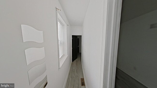 Building Photo - 3331 N Howard St