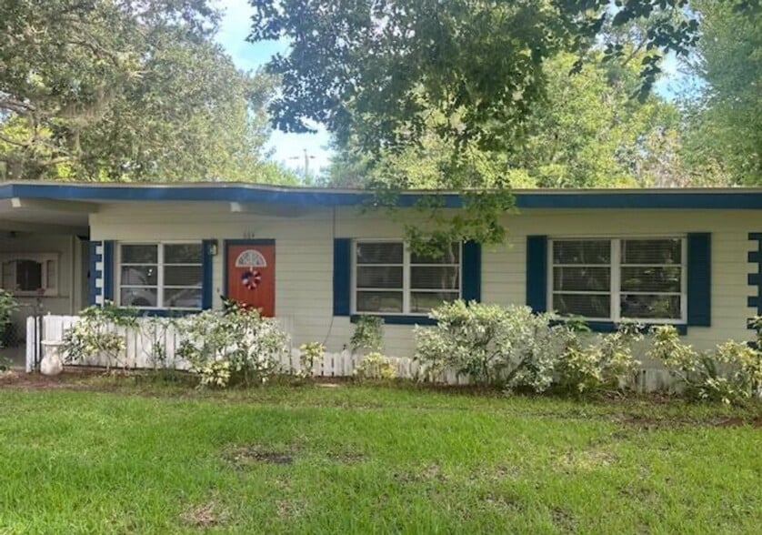 Primary Photo - 664 8th St