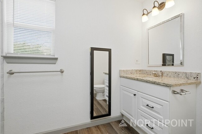 Building Photo - 3 BR/2BA | Updated Single Family Home | 2-Car Garage Parking | Fenced backyard!