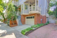 Building Photo - 106 Ann St