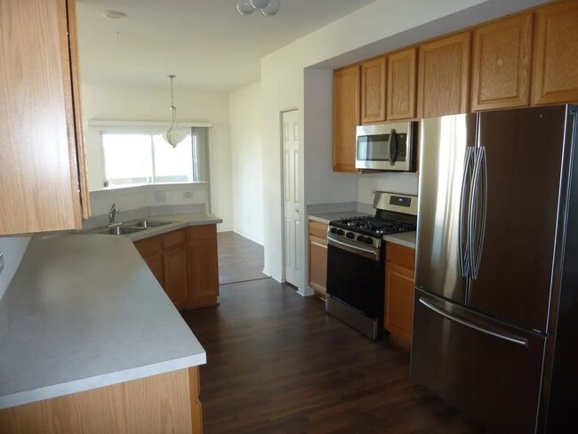 Building Photo - 1040 Montego Bay Ct