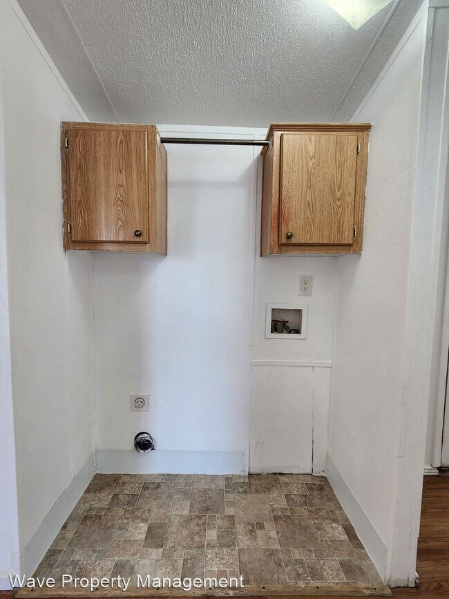 Building Photo - 3 br, 2 bath House - 261 Friar
