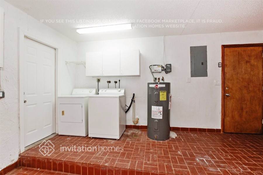 Building Photo - 11151 NW 36th Ct