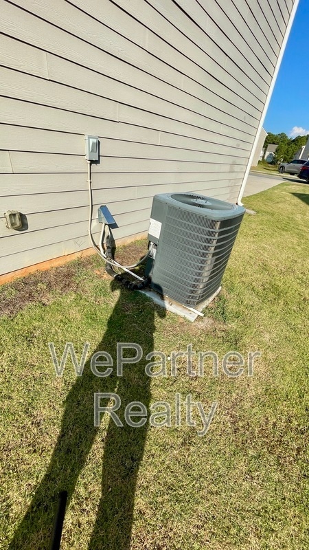 Building Photo - 219 Harrison St