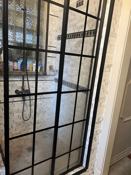 Building Photo - 6920 NE 27th Ave