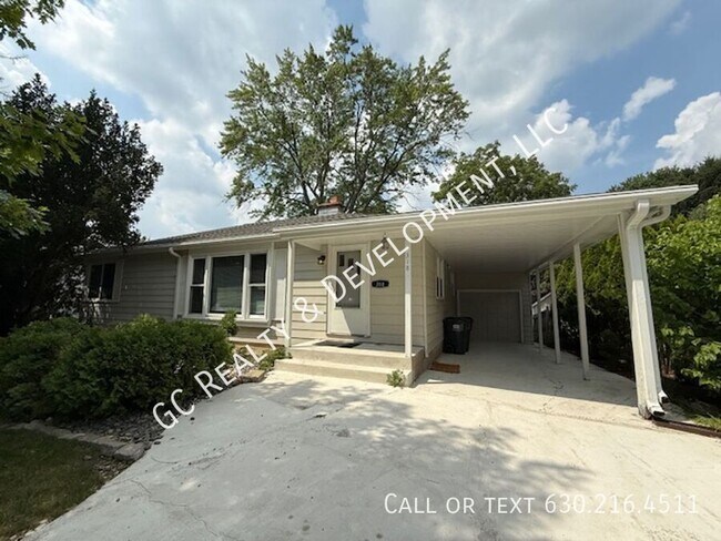 Primary Photo - 318 S Hale St