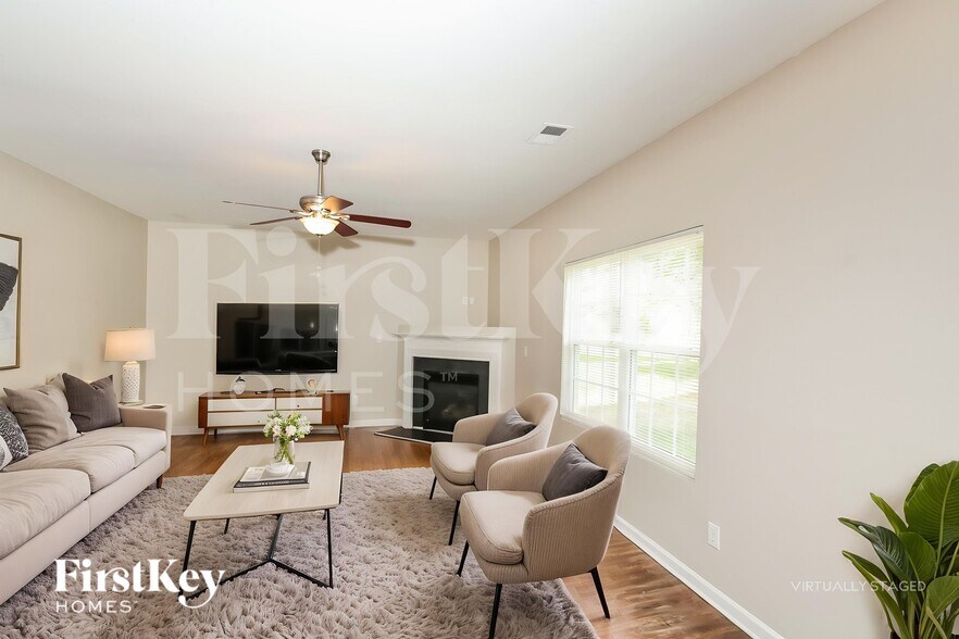 Building Photo - 1531 Pecan Ln
