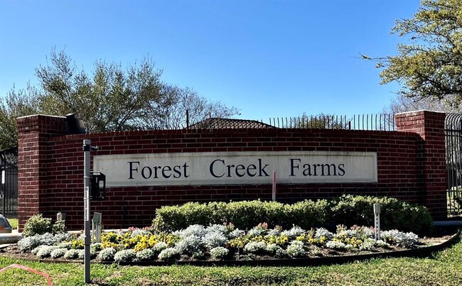 Building Photo - 15418 Forest Creek Farms Dr