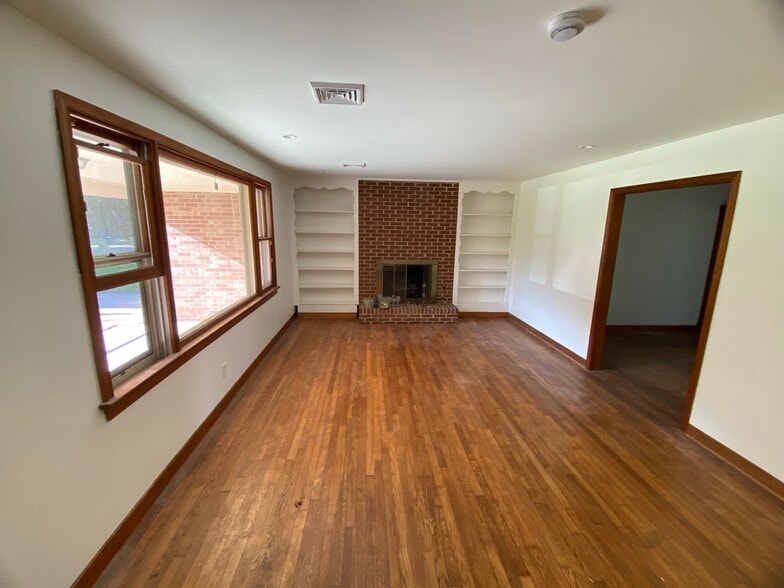 Building Photo - 4301 Chickahominy Ave