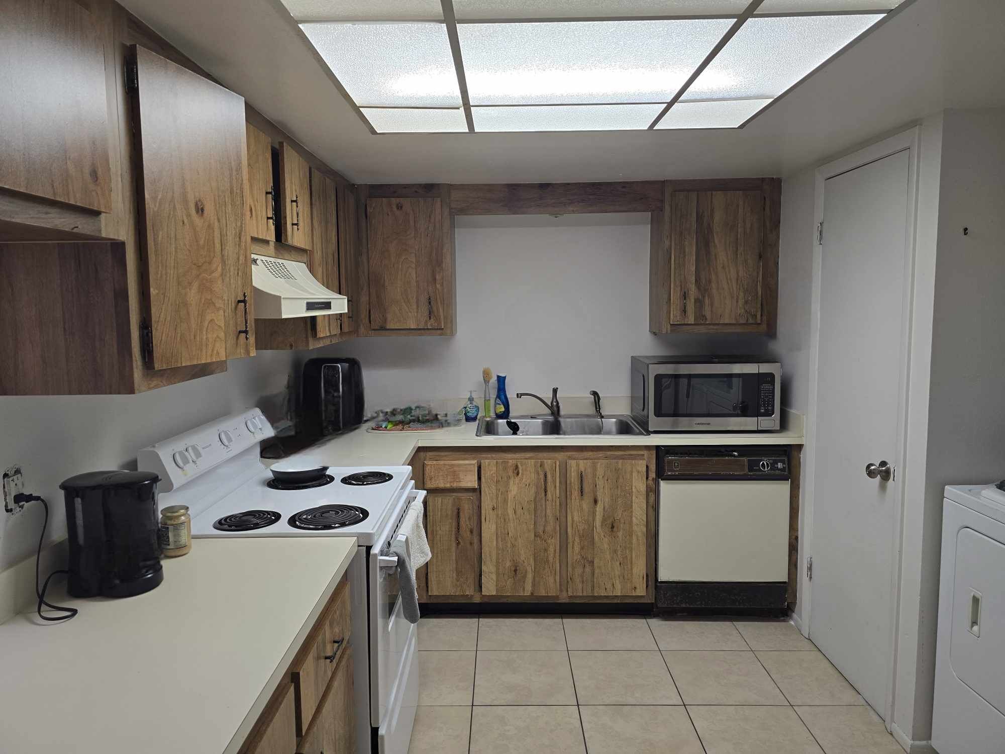 Building Photo - 419 Banana Cay Dr