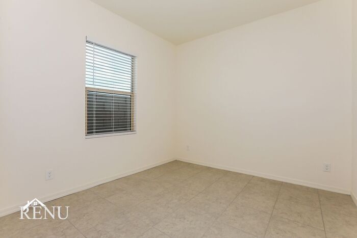 Building Photo - 35551 W San Capistrano Ave