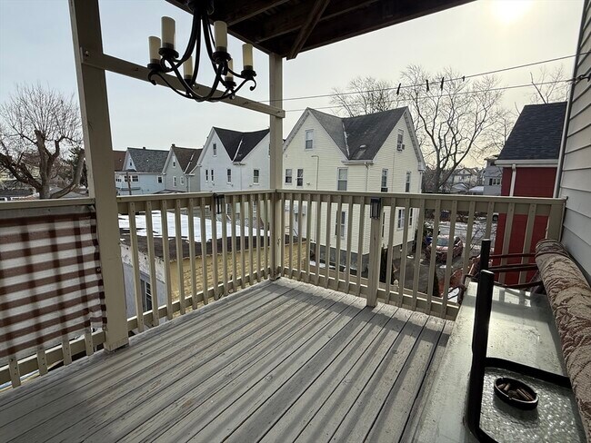 Building Photo - 38 Russell St