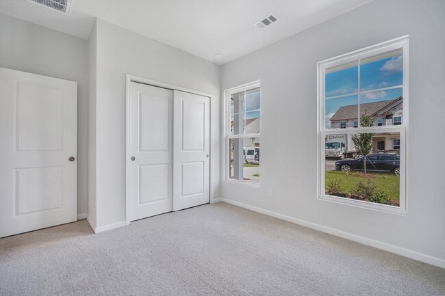 Building Photo - 82 Hillcrest Wy