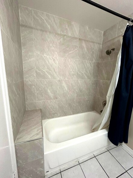 Building Photo - 3112 Headdress Dr