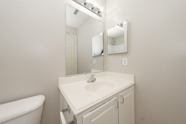 Building Photo - 14310 Mirkwood Ln