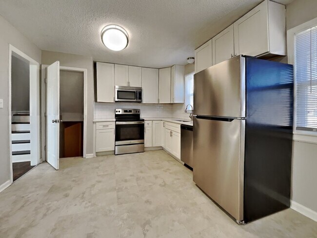 Building Photo - 8909 Stark Ave