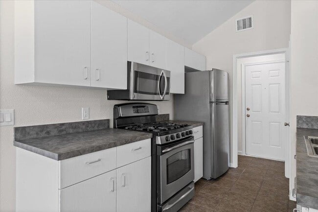 Building Photo - 1104 Winecup Ct