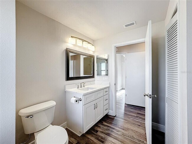 Building Photo - 1715 S Pebble Beach Blvd