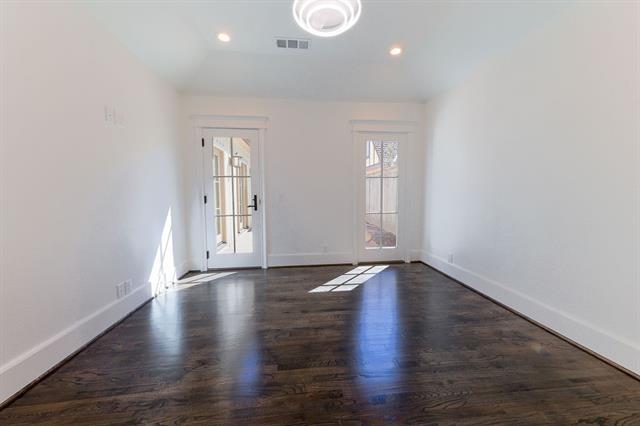 Building Photo - 5230 Homer St