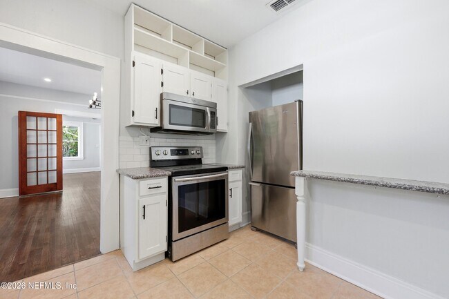 Building Photo - 2614 Dellwood Ave