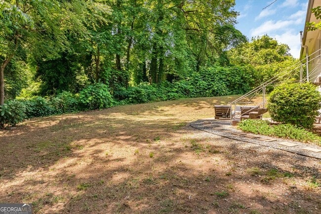 Building Photo - 2100 Cascade Rd