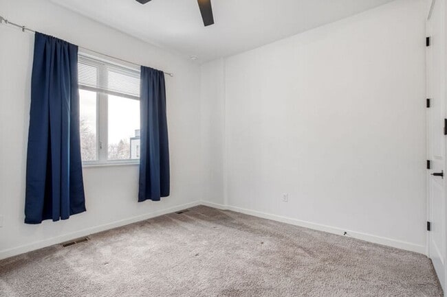 Building Photo - 3101 W 47th Ave