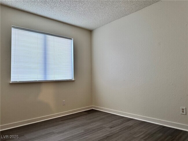 Building Photo - 6517 Chilton Ct