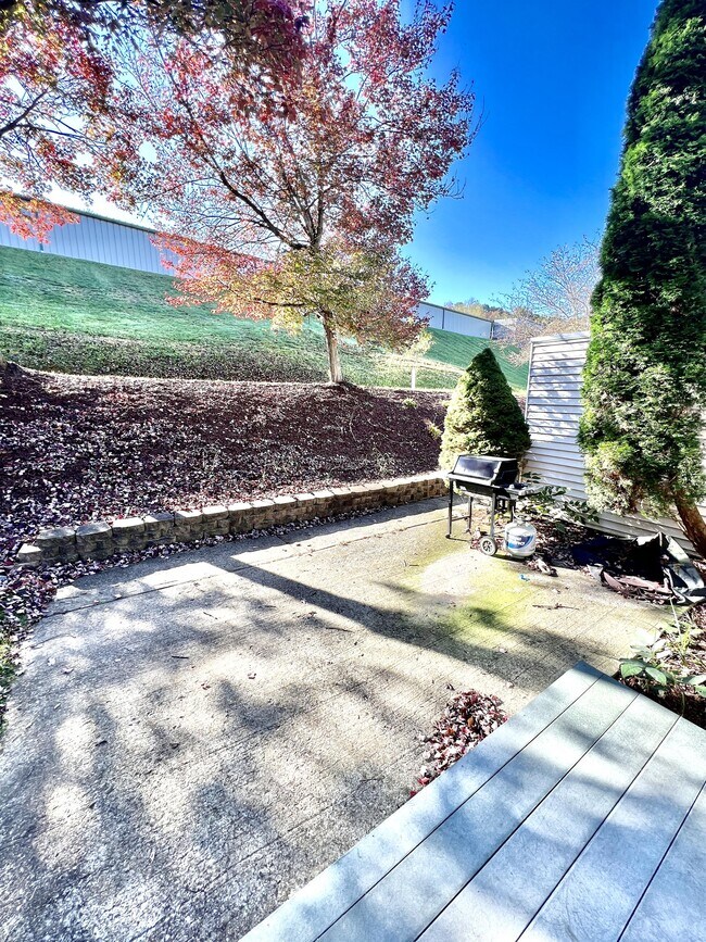 Building Photo - 3 Canyon Cove