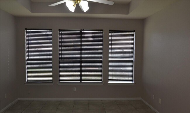Building Photo - 22755 Cascade Springs Dr