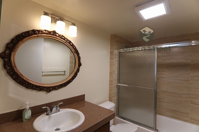 Building Photo - 3843 Camino Lindo
