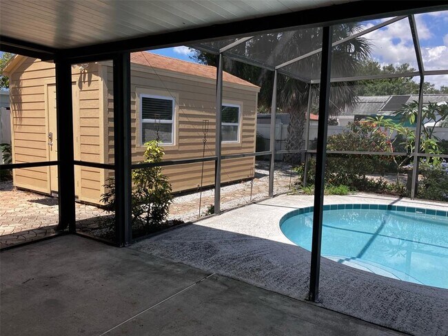 Building Photo - 8067 Candlewoode Dr