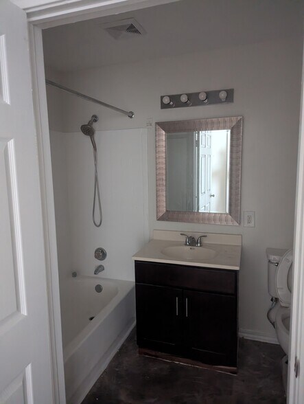 Building Photo - 18531 Boysenberry Dr