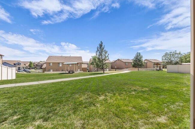 Building Photo - Spacious 4-Bedroom Home Near Hill Air Force Base