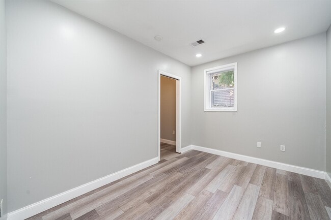 Building Photo - 416 Palisade Ave