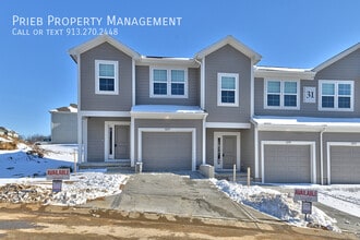Building Photo - 3209 N 103rd Pl